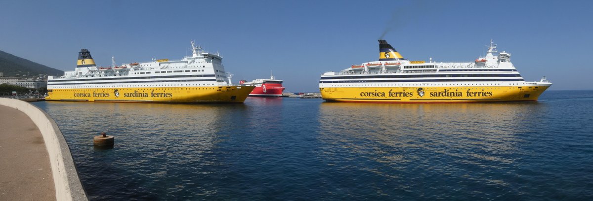 Les Mega Regina, A Galeotta et Mega Victoria à Bastia, en juillet 2023 ; photo : Romain Roussel