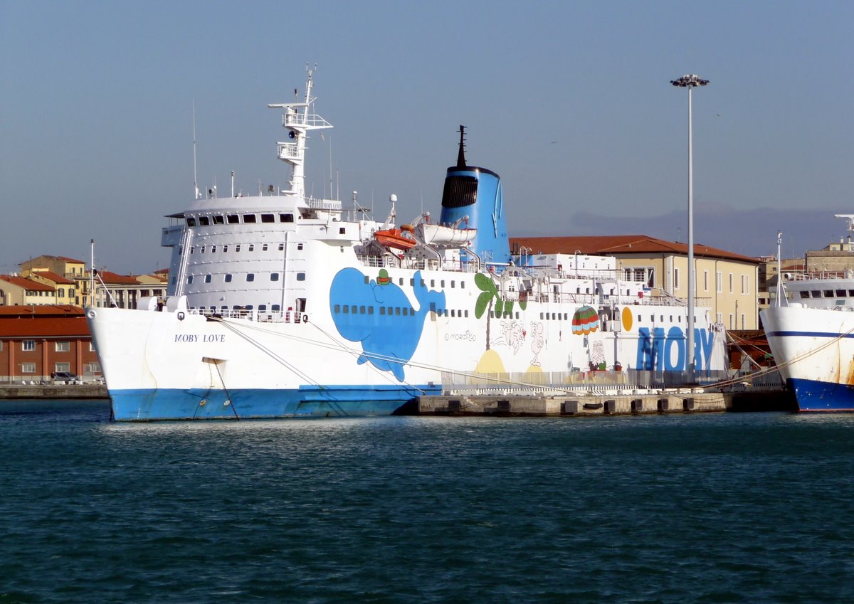 Le Moby Love à Livorno, en 2008 ; photo : Lucarelli, visible sur le site Wikipedia