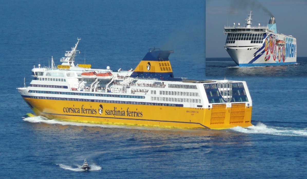 Les Mega Express Two en juillet 2014 et Moby Aki en avril 2010 à Bastia ; photos et montage : Romain Roussel.