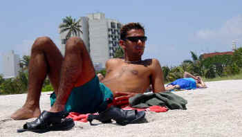 beach4.jpg (26897 octets)