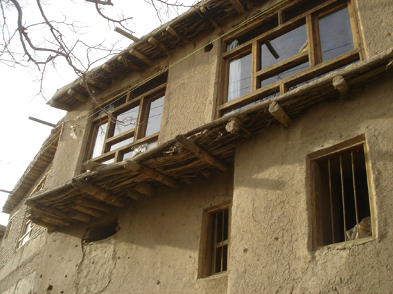 Petit balcon couvert à l'afghane...