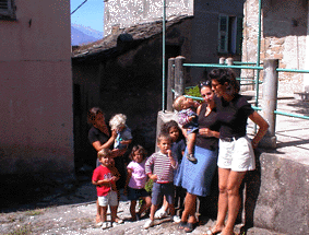les femmes et les enfants d'abord