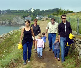 elvis et sa famille en bretagne