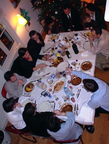 la photo est mal cadre  cause de la taille de la table