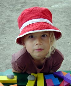 ce chapeau est aussi vieux que la maison