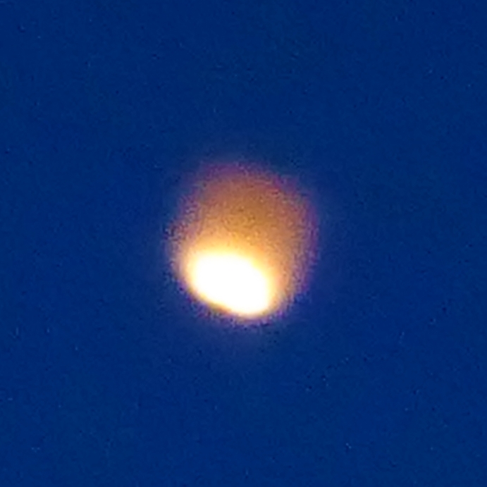 2015: le 09/10 à 20h00 - Boule de feu traversant le ciel - Ovnis à Paris XV - Paris (dép.75) Lueur3_detail