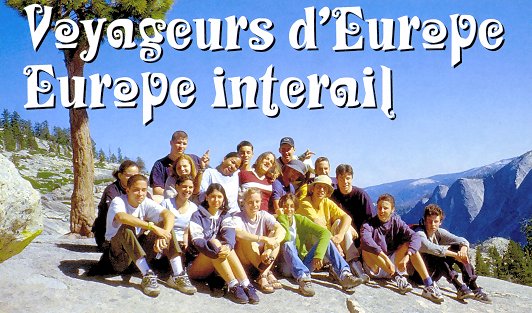 voyageurs d'europe groupe de filles et garons dans la montagne